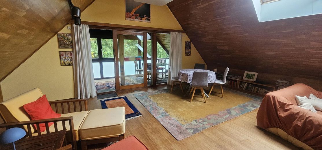 Energieeffizientes Haus in Hannover-Bothfeld von Privat - 758.000 € VB – Wohnzimmer OG - Essecke