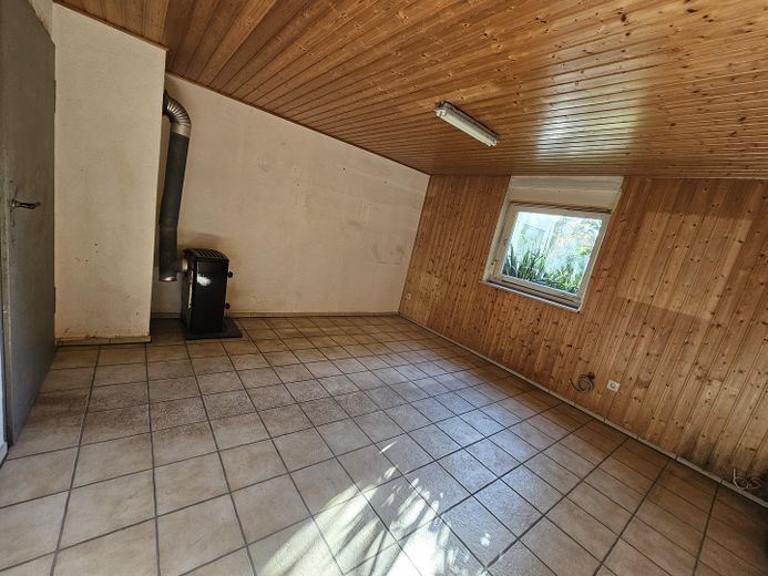 ausgebautes Zimmer UG