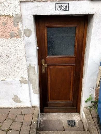 Neuerburg/ Eifel, zentrumsnah - charmantes, kleines Haus für kleines Geld - auch als Ferienhaus geeignet – Hauseingang