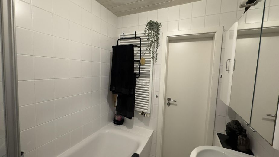 3-кімнатна квартира в Iserlohn-Hennen - простір для вашого повсякдення – Badezimmer