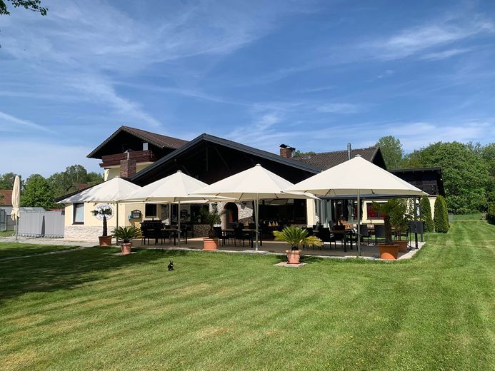Renditeobjekt mit Haus und Geschäft in Kirchham – Foto 1