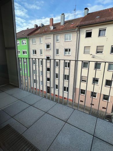 شقة مؤثثة بالكامل، شاملة جميع التكاليف، من غرفة واحدة مع تدفئة أرضية – Balkon