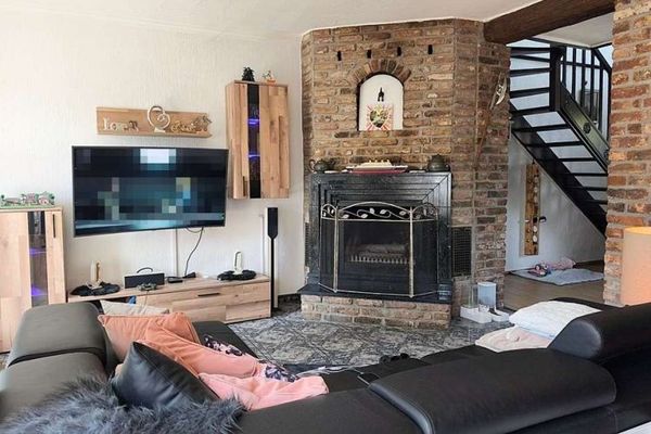 Гарний багатопоколінний будинок в Аахені-Гаарені на продаж