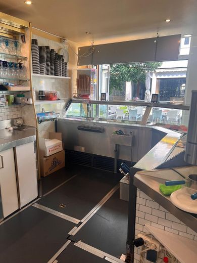 Ice cream café for sale - fully equipped – Foto 11