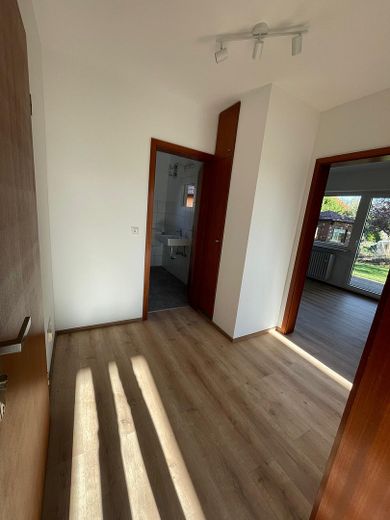 Anwesen mit Einfamilienhaus inkl. ELW & zweitem Wohnhaus, Garagen, Carport, Scheune & Werkstatt – Foto 23