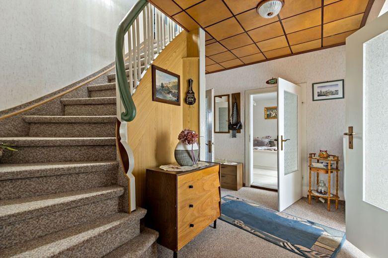 Raus aufs Land! Einfamilienhaus in Neehausen – Treppe