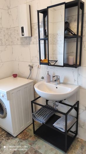 Möbilierte Business-Apartments in Köln - ideal für Unternehmen & Projektmitarbeitere – Badezimmer, beispielhaft