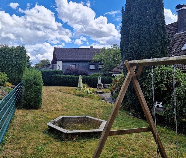 Casa unifamiliare con giardino, garage e posto auto – Photo 11