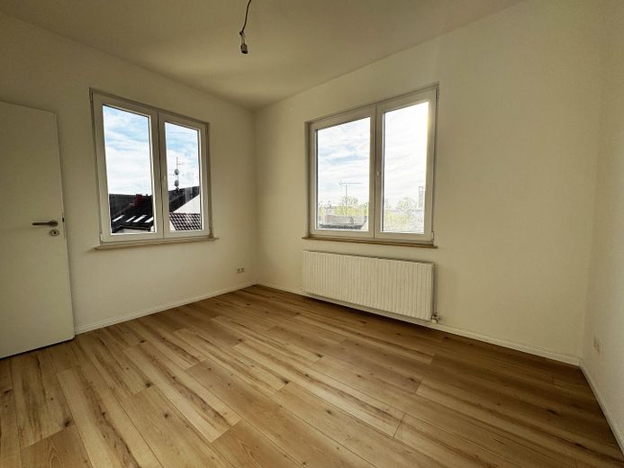 Sanasyondan sonra ilk kullanım - Yeni zemin/mutfak/banyo/pencereler - Heilbronn'da merkezi konum – Esszimmer