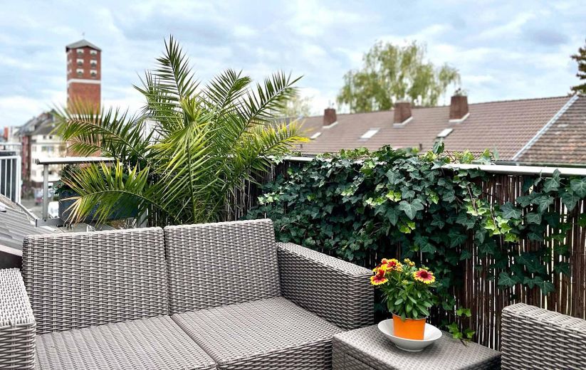 Einzigartige, ruhige Dachgeschosswohnung in Bonn Mitte – Südwestbalkon