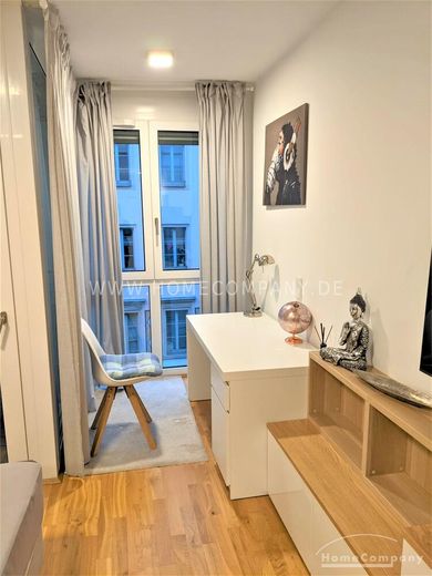 2255014 HomeCompany Dresden Möbliert/Furnished 1-Zimmer Apartment mit Balkon in Dresden-Äußere Neustadt max. 2 Personen – f3d95a40dddb202520c425f479dce46cc35bf5bd.jpg