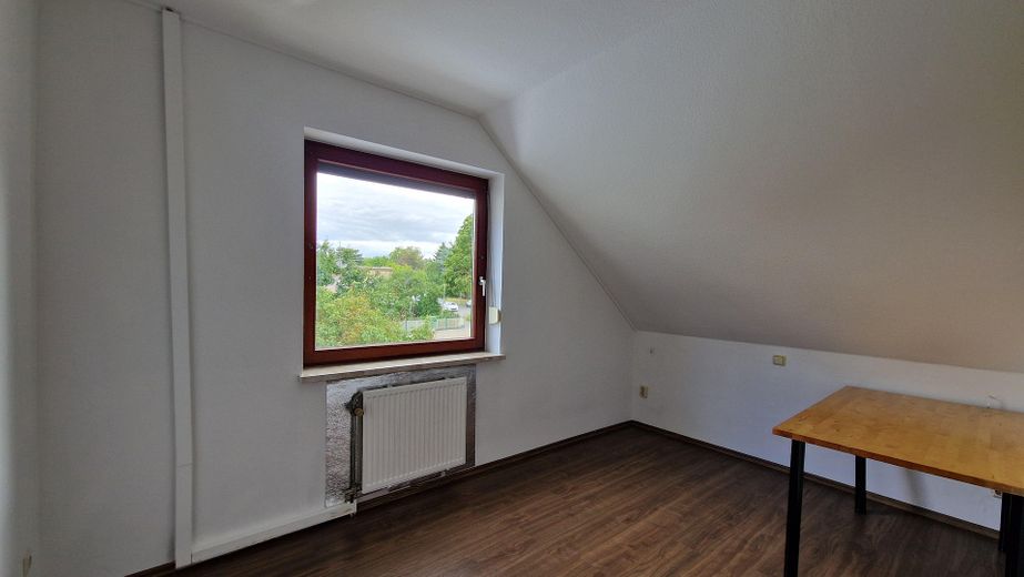 Casa a schiera di testa con camino e moderno impianto di riscaldamento ibrido a gas a Berlino-Rudow – Zimmer 3
