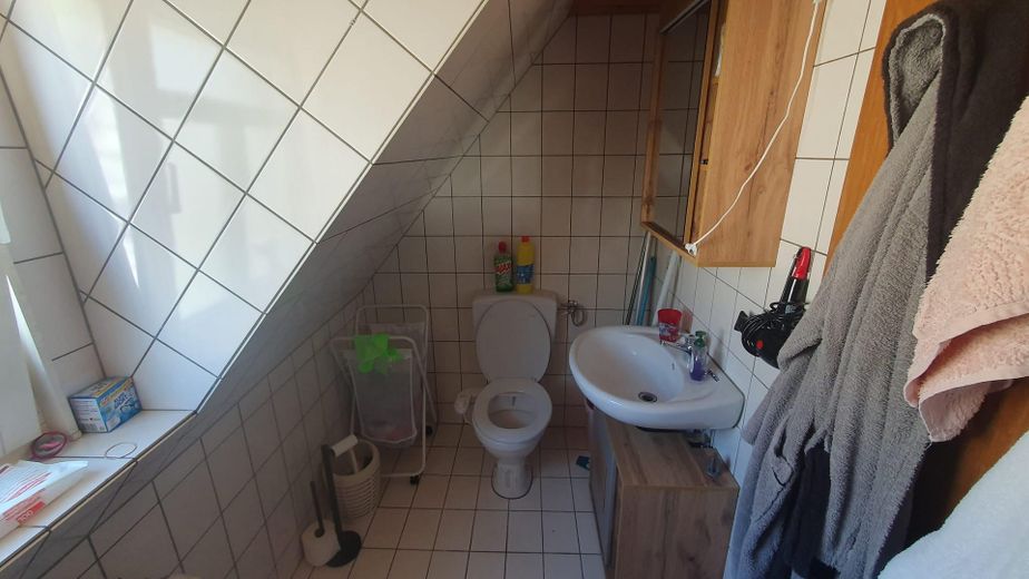 Ruhig gelegen und dennoch Mitten im Leben! 6 ZKB in Dillenburg Eibach zu vermieten – फोटो 24