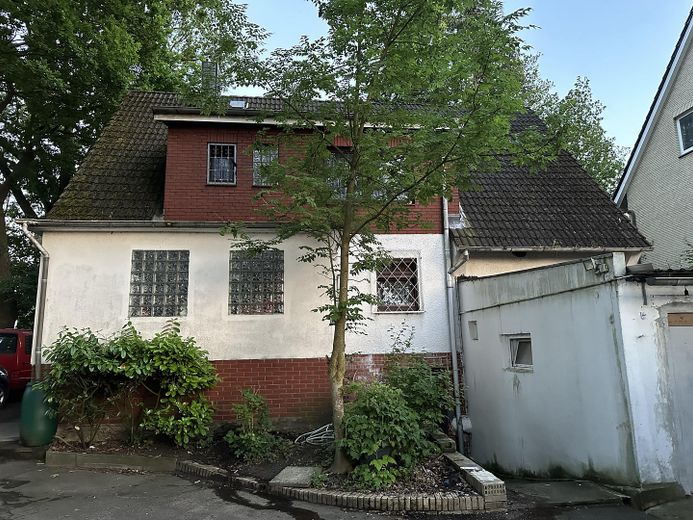 3 familienhaus , oder Baugrundstück mit positivem Vorbescheid – Foto 1