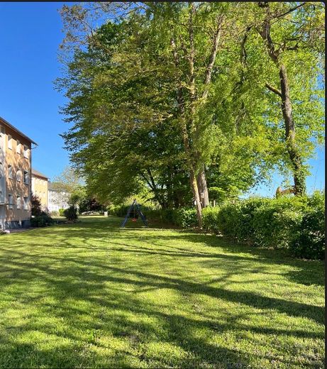Schöne Vierzimmerwohnung mit Balkon in grün zu verkaufen – Foto 3