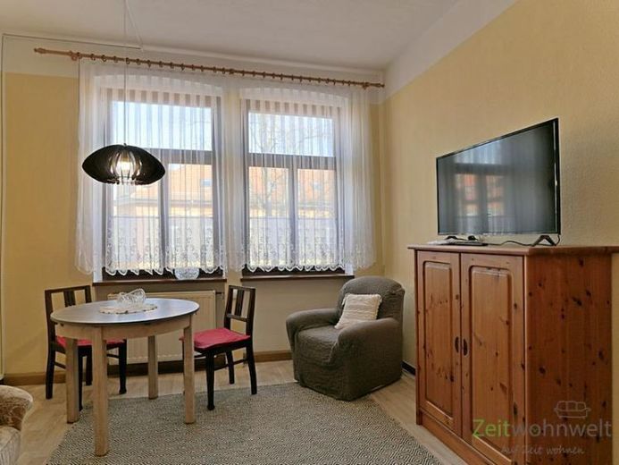 (EF0537_M) Arnstadt: Arnstadt, möblierte Altbauwohnung mit Charme in der Innenstadt, Wohnküche, WLAN inklusive – Foto 1