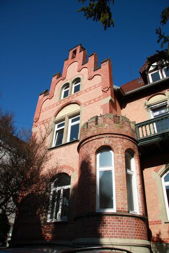 Office mit eigenem Balkon, Blick in's Grüne & Gemeinschaftsküche mitten im Stuttgarter Norden – Jugendstil-Traum