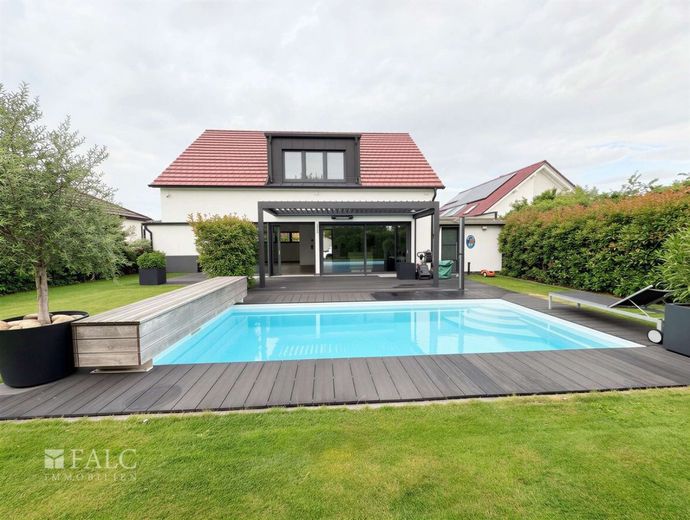 Luxus trifft Privatsphäre - Exklusive Villa mit Pool in begehrtester Lage von Worms – Garten mit Pool