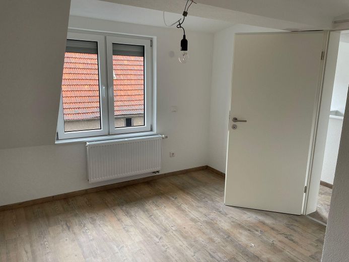 Attraktive 2,5-Zimmer-Dachgeschosswohnung in Walldürn – Zimmer