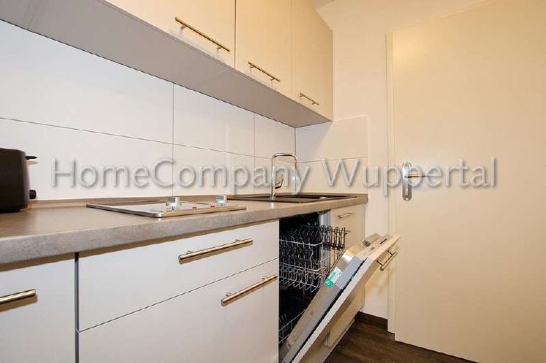 Luxuriöses Apartment in zentraler Lage mit Balkon, DSL-Wifi und Reinigungsservice – df13d6914c996d4f6e68f1f366ed726d2d9ef906.jpg