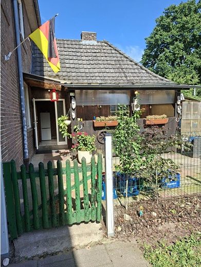 Einfamilienhaus mit viel Platz samt Garten in Emmerich am Rhein – Foto 2