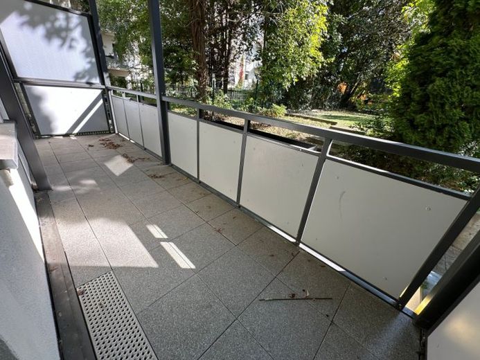 EBK ankaufTageslichtbad - Küche mit Fenster - großes Wohnzi- Wohnen am Küchwald**ab 1.11.26 – Foto 1