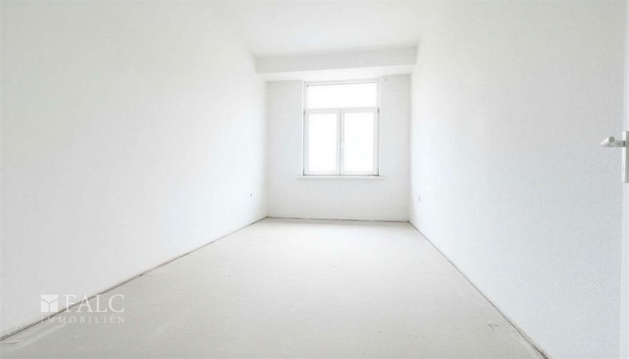 Renditeobjekt Marxloh - MFH mit 912 m² Wfl., sanierungsbedürftig – Schlafzimmer 2OG - (KI generiert)