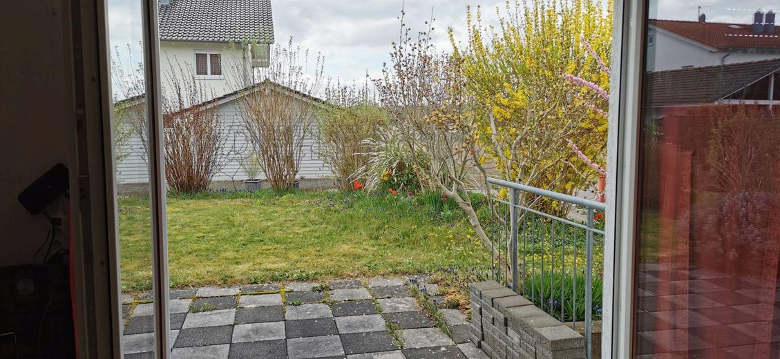 Südterrasse vom Wohnzimmer aus