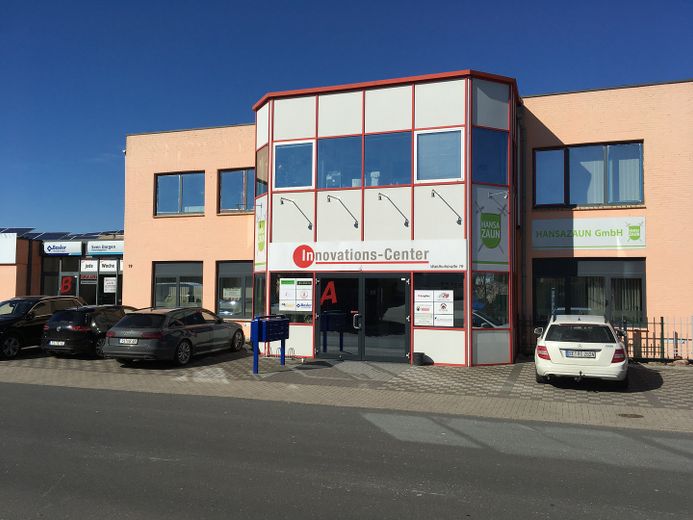 Hamburger Randgebiet Ellerbek - BÜRO hell, freundlich, 20qm - courtagefrei – Haupteingang