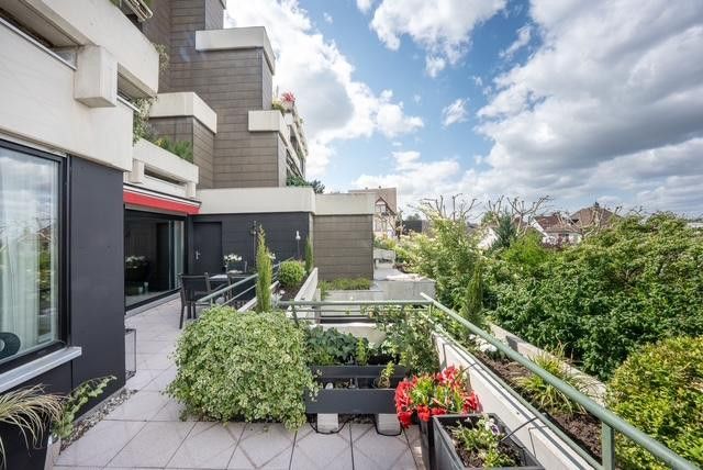 vordere Terrasse
