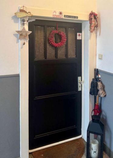 3 Zimmer Altbauwohnung in Nippes mit Garage ohne Makler – Wohnungstür