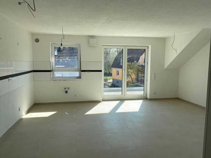 Wohnzimmer+offene Küche