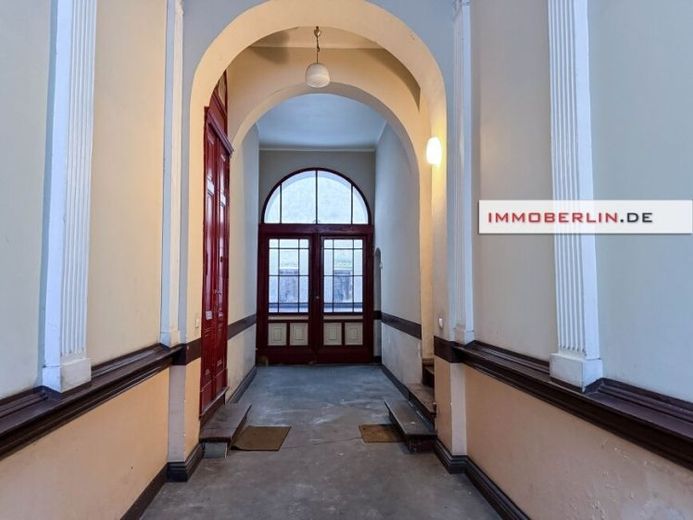 IMMOBERLIN.DE - Investimento solido in una posizione ricercata! Appartamento con unità commerciale – Foto 1