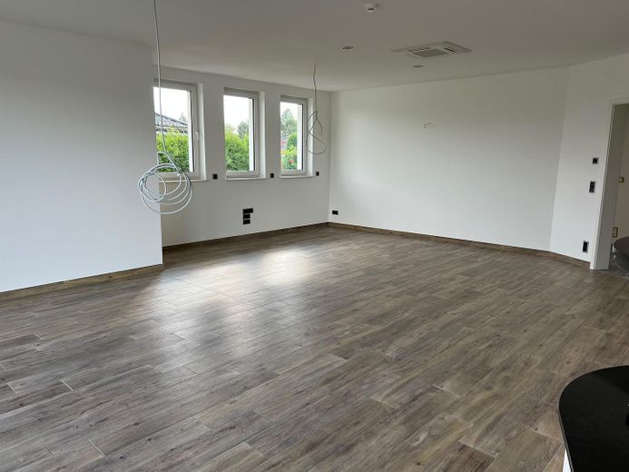 Lage , Lage , Lage ,Top Immobilie Provisionsfrei zu verkaufen – Wohnzimmer