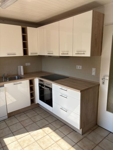 Freistehendes Einfamilienhaus mit Doppelgarage und schönem Garten – Foto 20