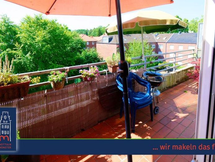 À proximité du parc du château - Appartement modernisé avec balcon et emplacement de parking – Photo 1