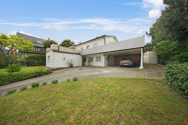 Attraktives Zweifamilienhaus in schöner Lage von Gaggenau mit großem Grundstück