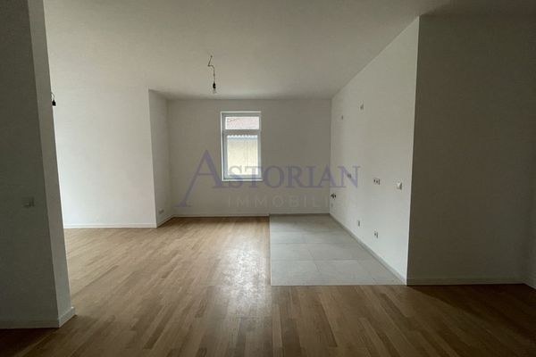Apartamento de 3 habitaciones completamente renovado en el verde Lichterfelde