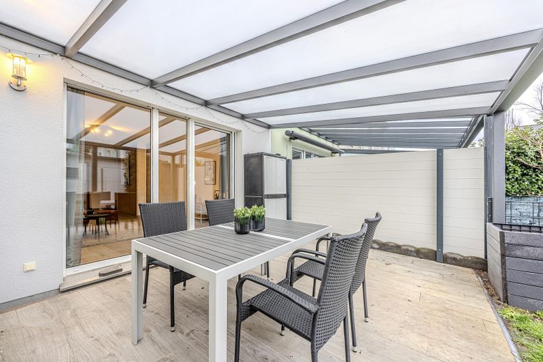 überdachte Terrasse