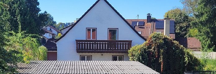 Hausrückseite mit Garten