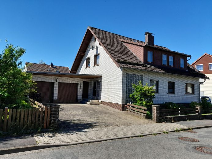 Zweifamilienhaus – Foto 1