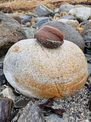Natursteine am Strand