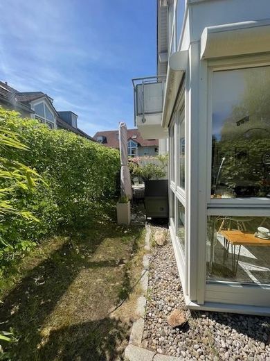 Kompakte Wohlfühlwohnung mit sonnigem Garten (ca. 90 m²) in Untermenzing – Garten
