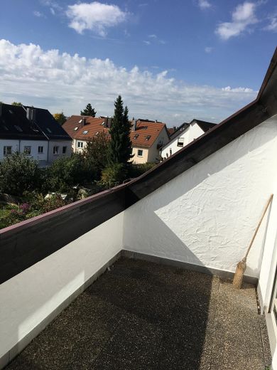 SENZA PROVVIGIONE: appartamento mansardato di 3 locali, loggia, garage, investimento di capitale / uso proprio – Loggia Zimmer 1 