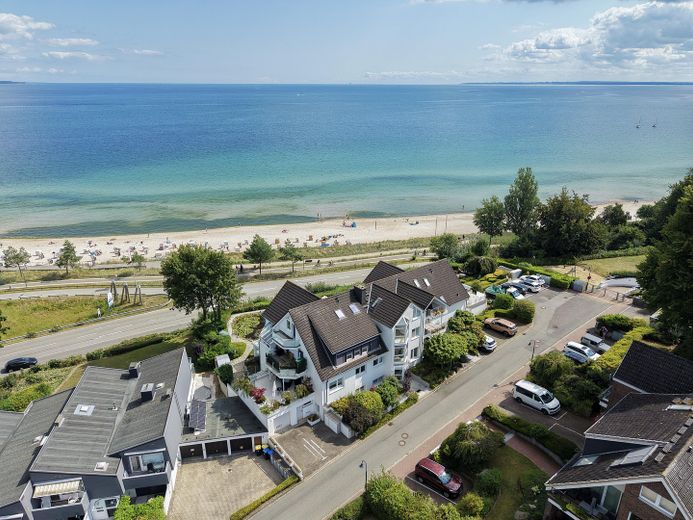 Meerblick ohne Grenzen- Exklusive 4.5 Zimmer Wohnung in erster Reihe von Scharbeutz – Strand in direkter Nähe 