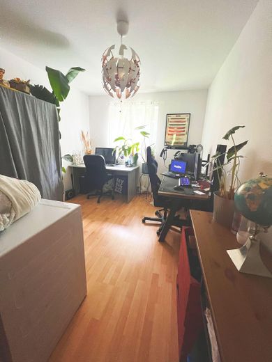 Luminoso appartamento presso il laghetto del castello – Arbeitszimmer