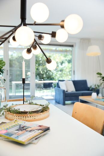 Highlight im Röthelheimpark - bezugsbereit, 4 Zimmer, großer Garten mit Pool – Wohntraum