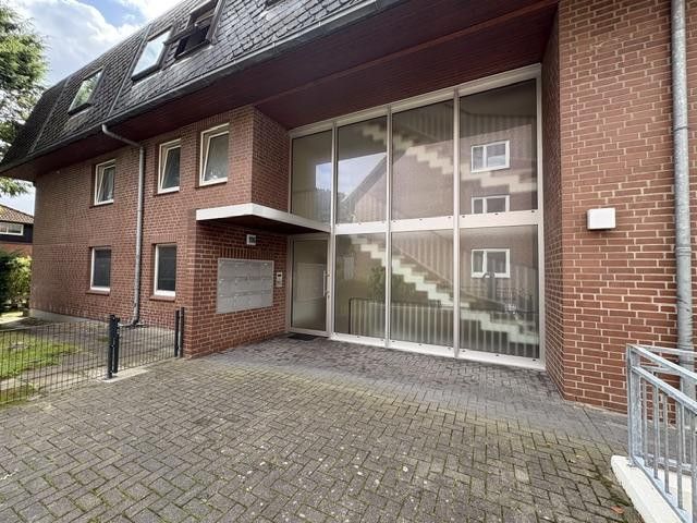 Hamburg Bergstedt’te geniş güneybatı sundurmalı ve yeşil manzaralı 2 odalı daire, 2. kat (son kat) – Fotoğraf 17