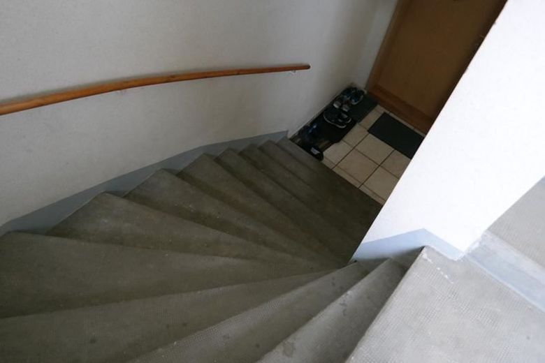 * Günstige 1-Zimmer mit Einbauküche, Laminat und Dusche * – SAM_8074