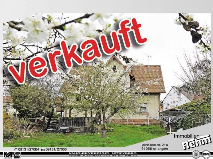 Freistehendes Zweifamilienhaus – Foto 1